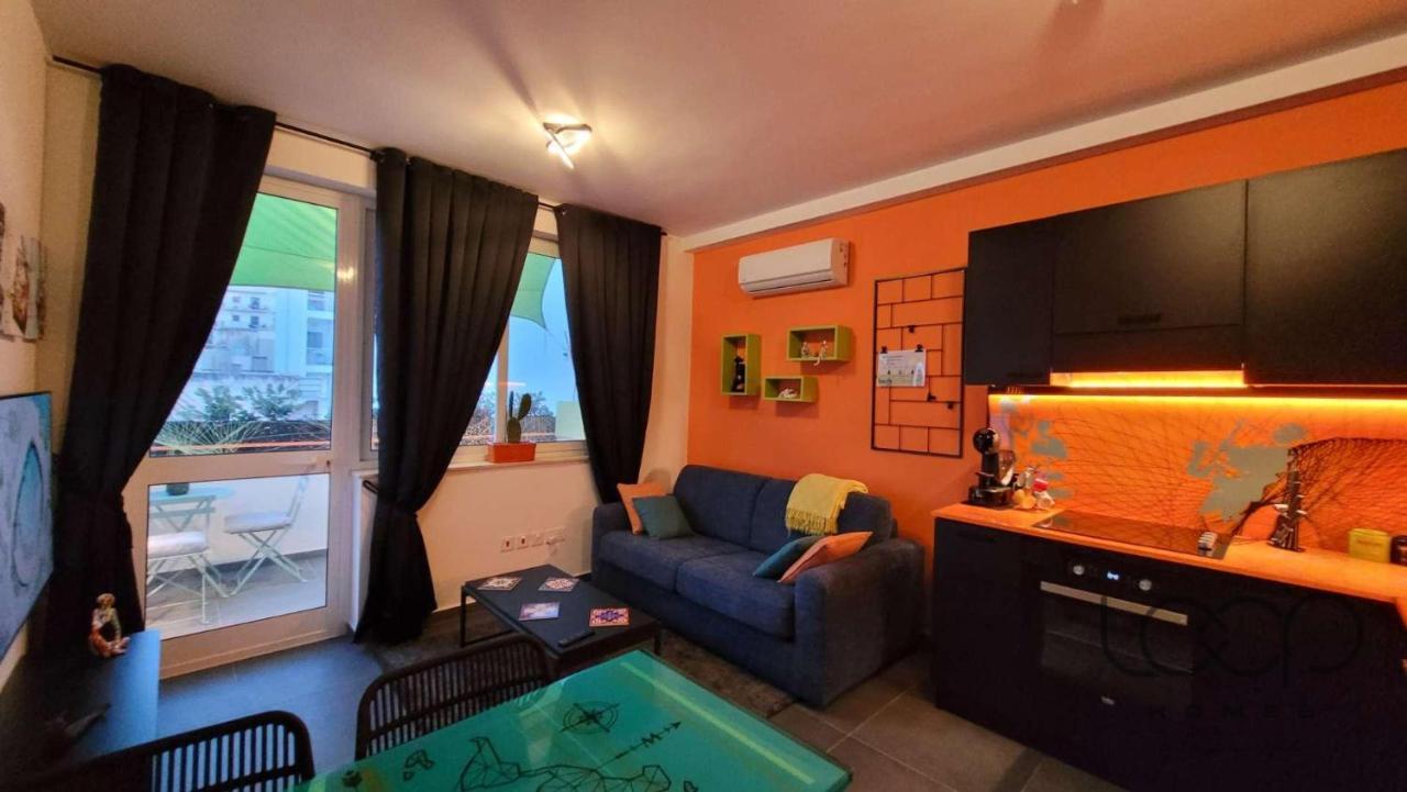 Modern - 50 M From Sea - Free Wi-Fi - Super Cool - Terrace - Fully Air-Conditioned San Pawl il-Baħar Kültér fotó