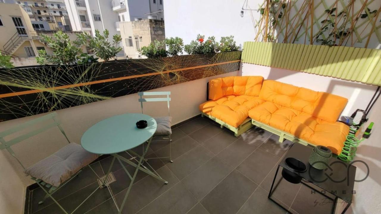 Modern - 50 M From Sea - Free Wi-Fi - Super Cool - Terrace - Fully Air-Conditioned San Pawl il-Baħar Kültér fotó
